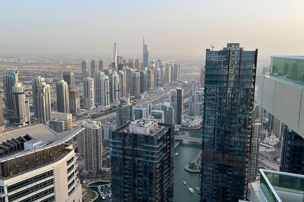 High Floor With City Skyline & Burj Khalifa View 3 Bedroom Unit Marina 두바이 외부 사진