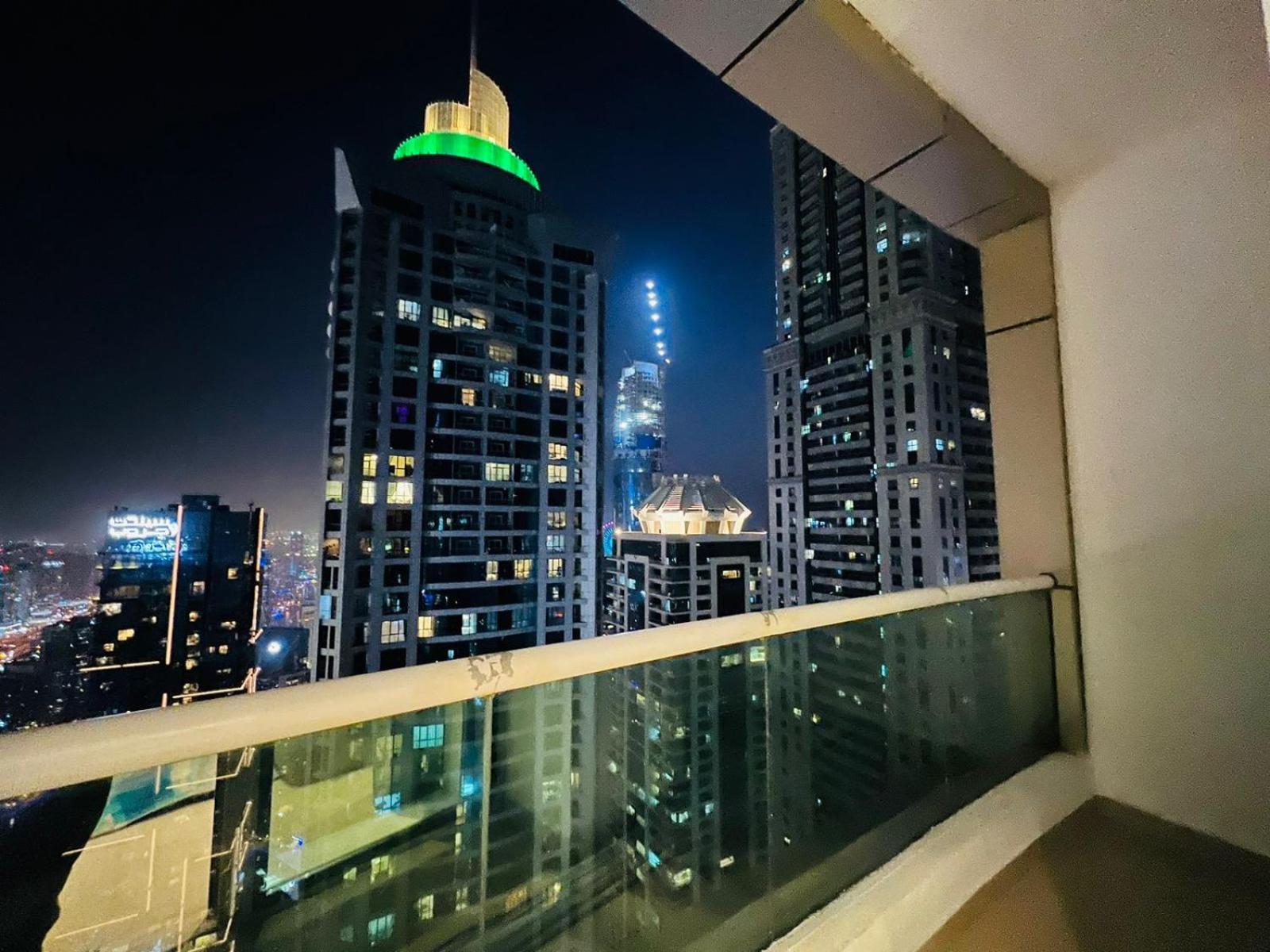 High Floor With City Skyline & Burj Khalifa View 3 Bedroom Unit Marina 두바이 외부 사진
