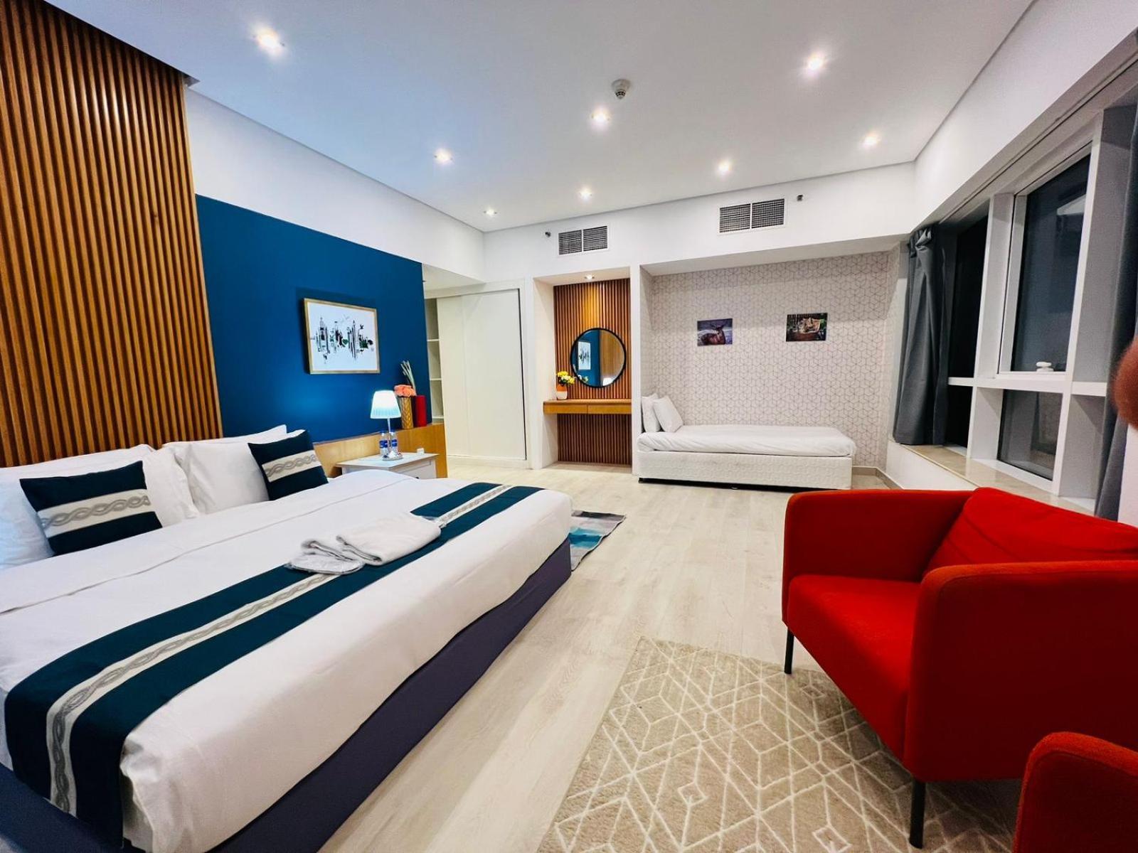 High Floor With City Skyline & Burj Khalifa View 3 Bedroom Unit Marina 두바이 외부 사진
