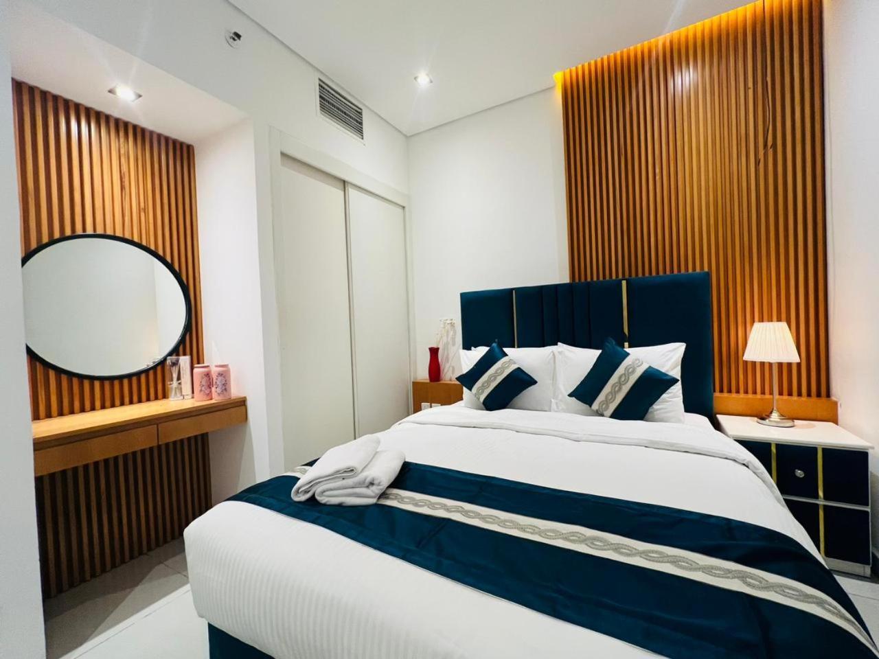 High Floor With City Skyline & Burj Khalifa View 3 Bedroom Unit Marina 두바이 외부 사진