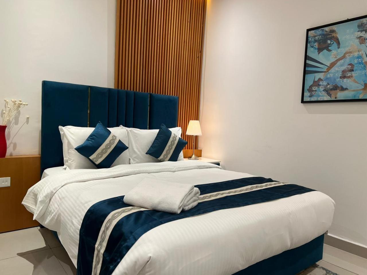 High Floor With City Skyline & Burj Khalifa View 3 Bedroom Unit Marina 두바이 외부 사진