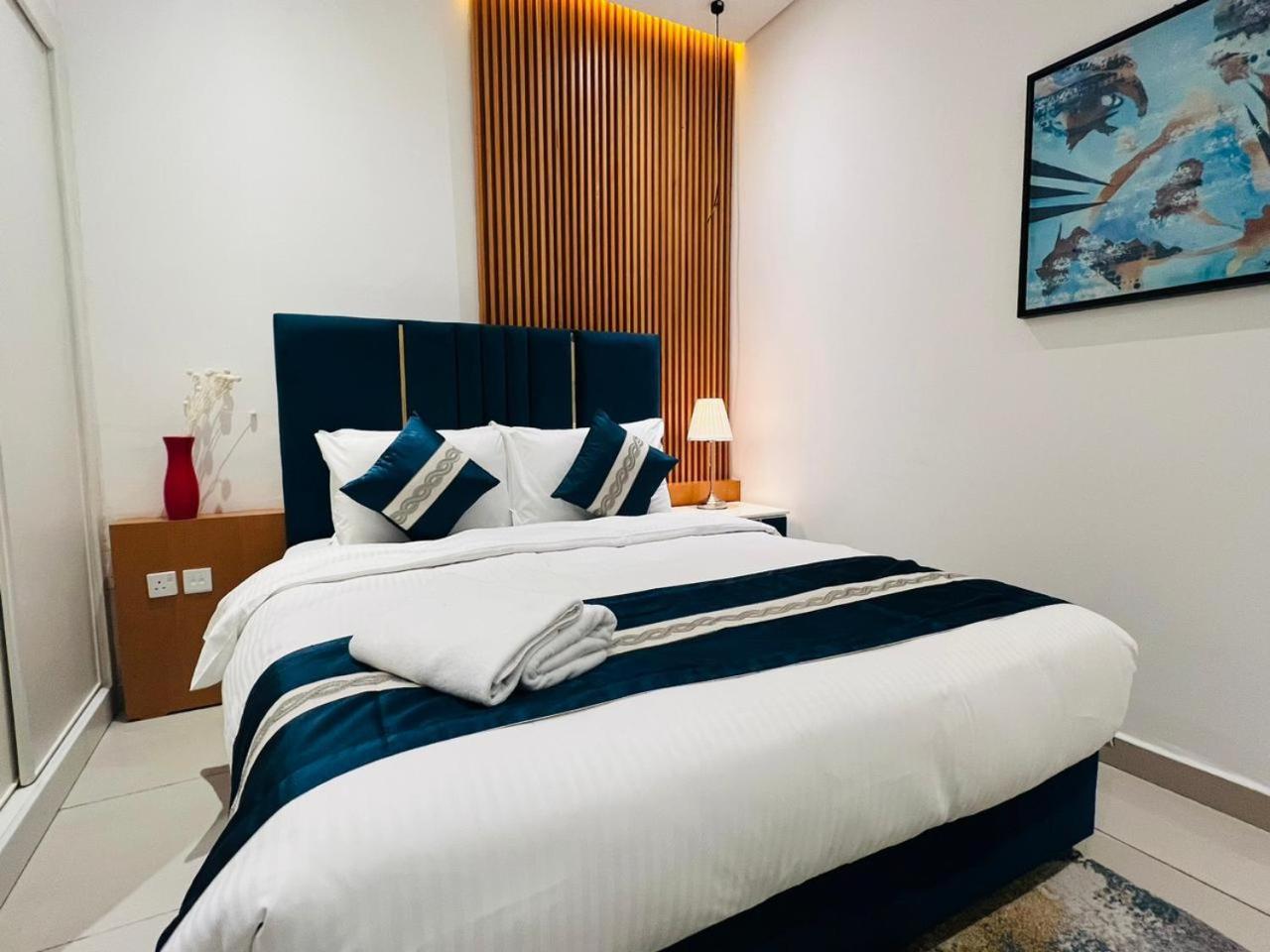 High Floor With City Skyline & Burj Khalifa View 3 Bedroom Unit Marina 두바이 외부 사진