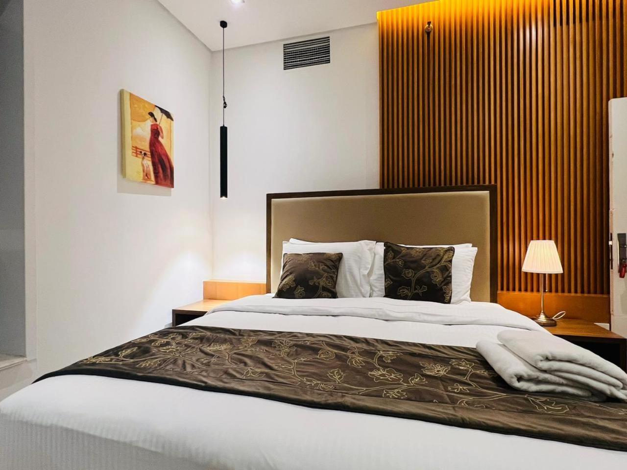 High Floor With City Skyline & Burj Khalifa View 3 Bedroom Unit Marina 두바이 외부 사진